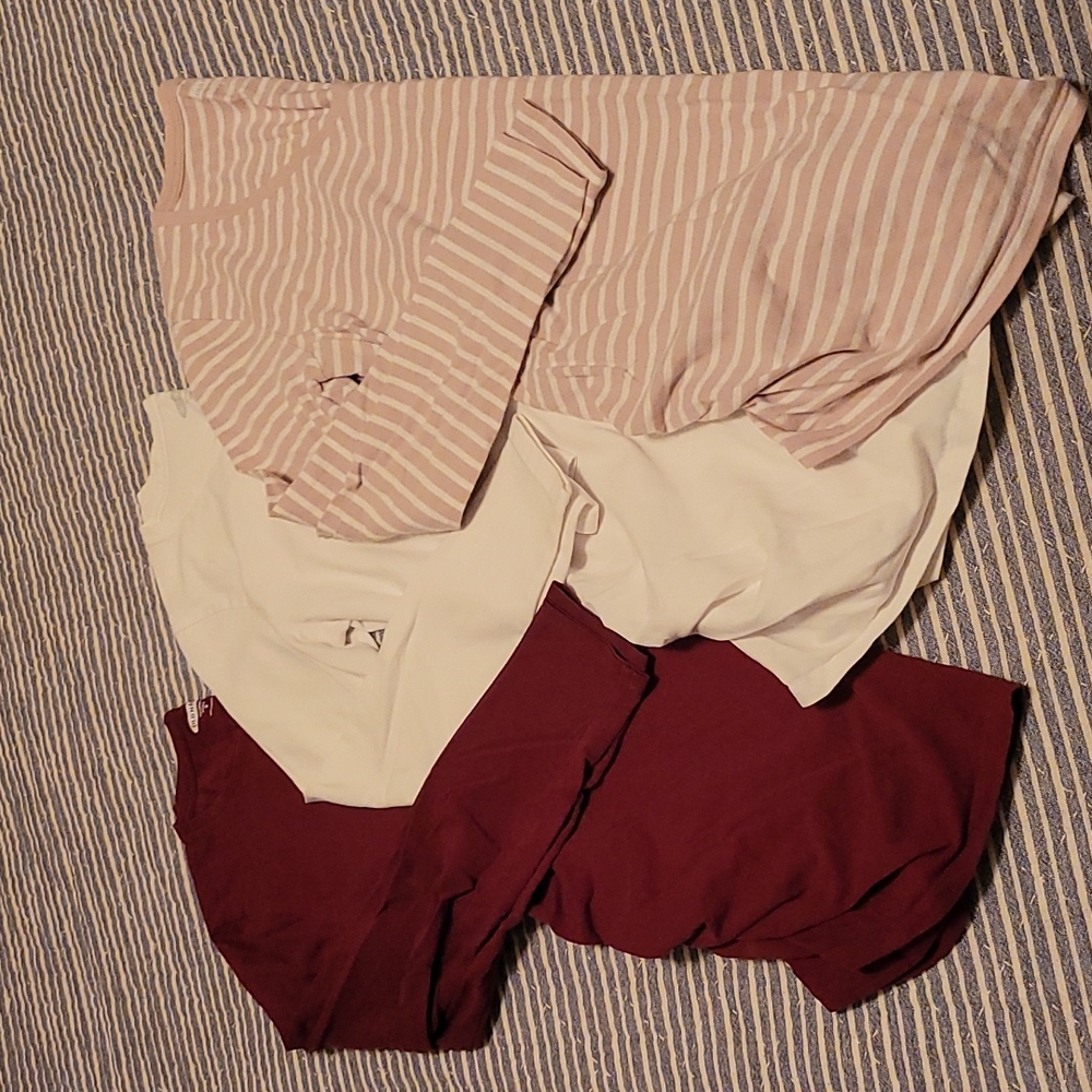 Old Navy Fitted Maternity Tops L